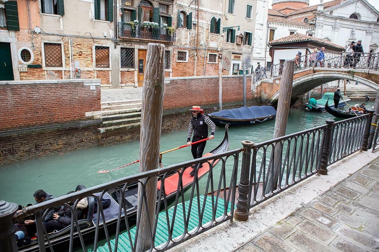 Pink House In Venice City Center Apartamento Exterior foto