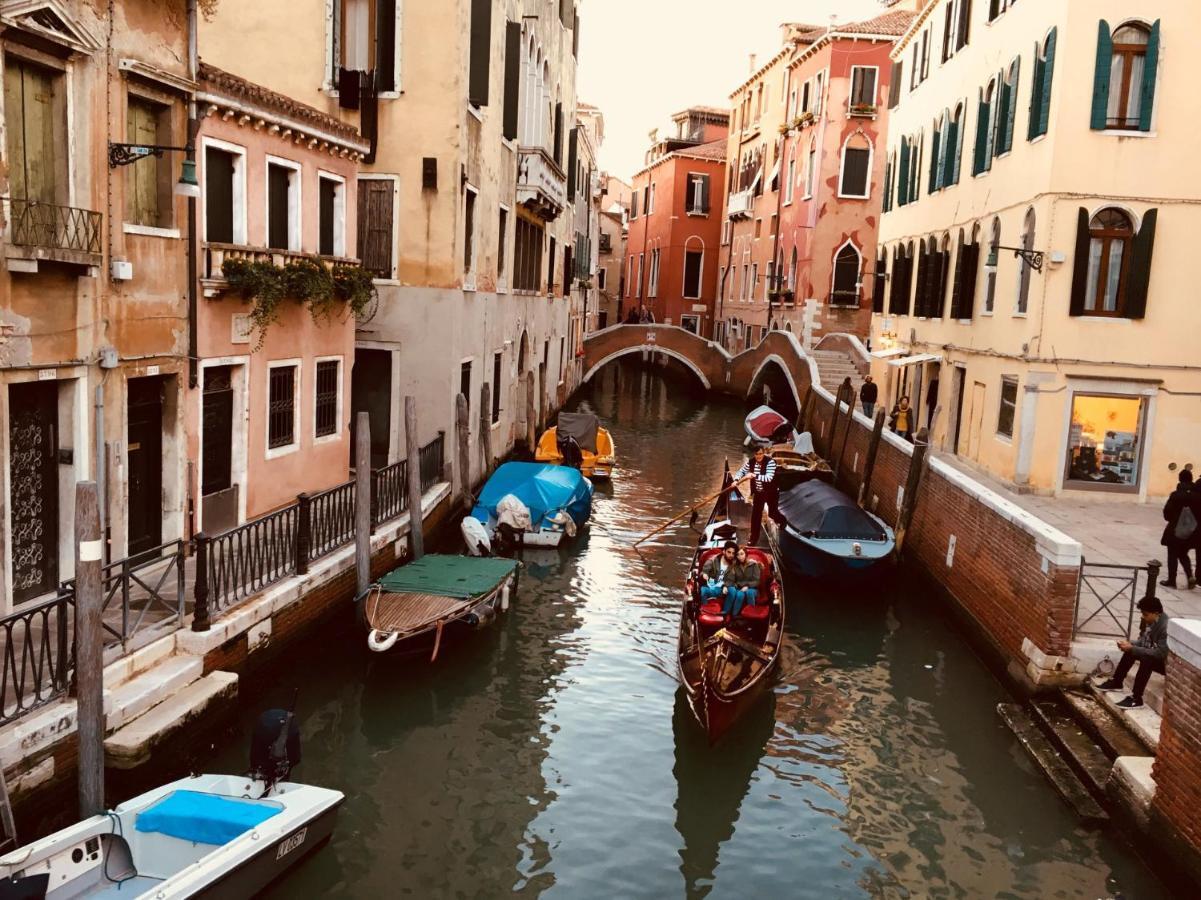 Pink House In Venice City Center Apartamento Exterior foto